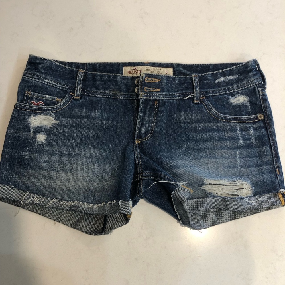 Hollister Distressed Denim Jean Shorts! SIZE 5